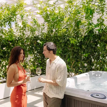 Dome Hotel 4*